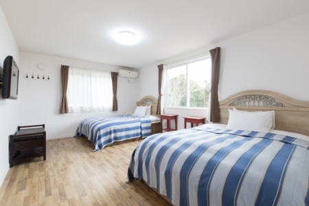 2号棟　寝室 5部屋　Qベッド 10台