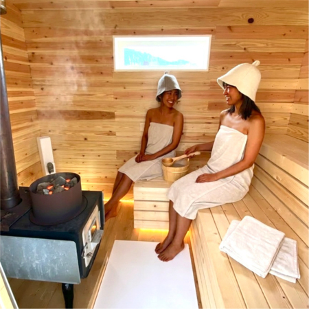 ロウリュ！ほうじ茶の香と蒸気が楽めます