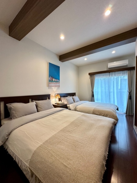 1F洋室B（ダブルベッド２台）