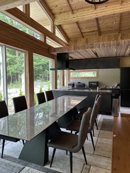 ダイニングスペース　14人掛け