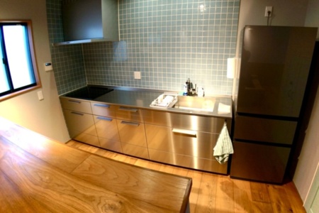 キッチン。新築ピカピカです。