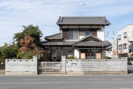 海辺に佇む古民家