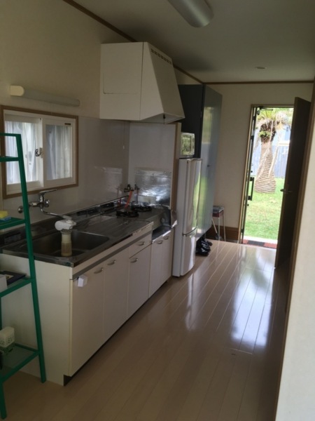 キッチン周り　寝具はクローゼットに